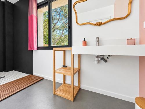 La Coursive belle maison tout confort, piscine