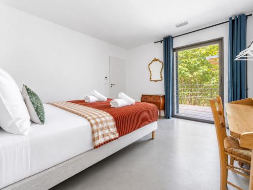 La Coursive belle maison tout confort, piscine