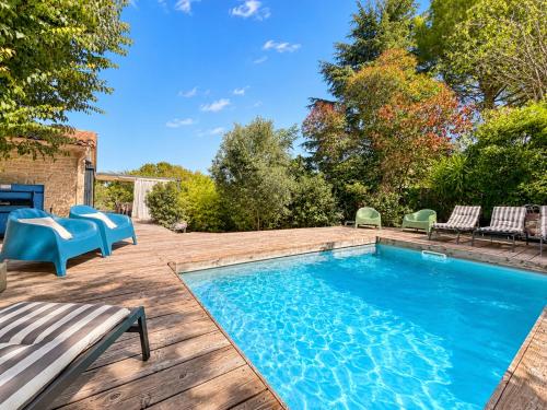 La Coursive belle maison tout confort, piscine