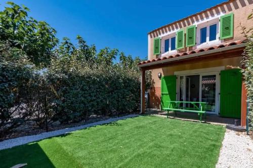 House with garden near beach