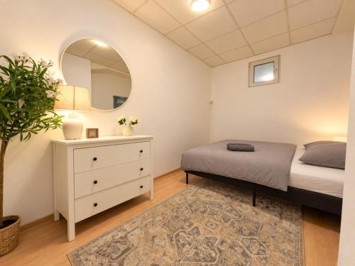 Elegant 3BR flat for 8 near U1 Vorgartenstraße