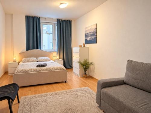 Intelligent 2-room flat for 8 U1 Vorgartenstraße