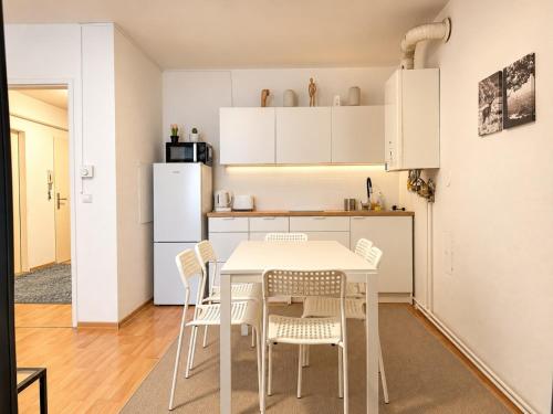 Intelligent 2-room flat for 8 U1 Vorgartenstraße
