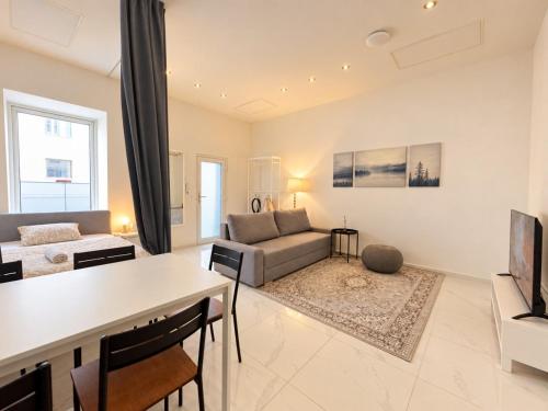 Brand New 2-room flat for 6 near U6 Jägerstraße