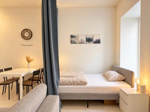 Brand New 2-room flat for 6 near U6 Jägerstraße