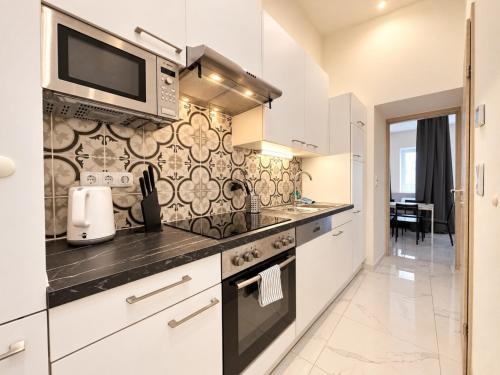 Brand New 2-room flat for 6 near U6 Jägerstraße