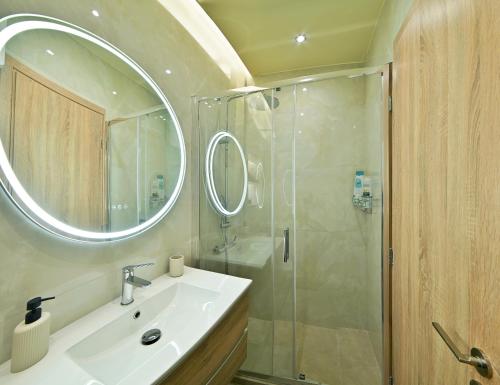 49 Evrou Street -Near Metro & Hospitals N2