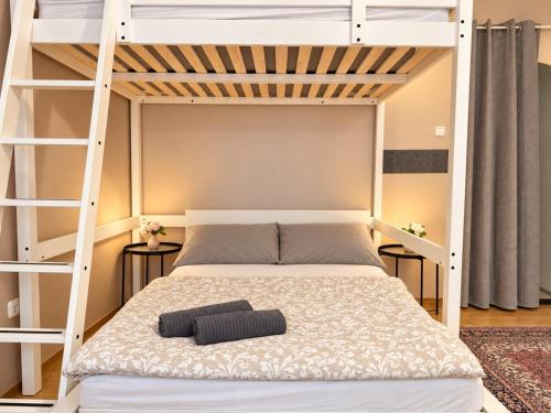 Graces studio for 6 near Hauptbahnhof