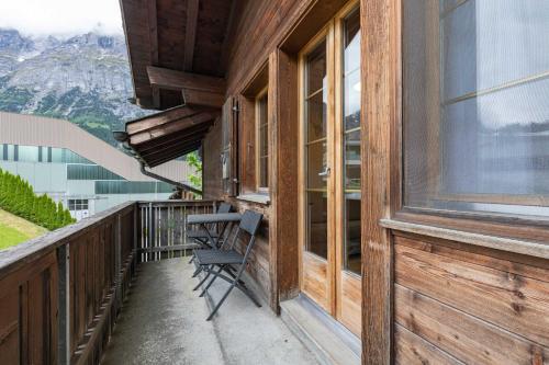 First Apartment - Aare Jungfrau AG