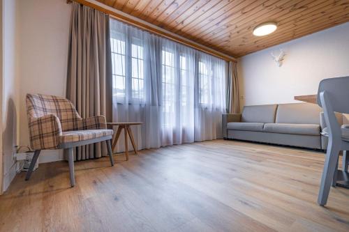 First Apartment - Aare Jungfrau AG
