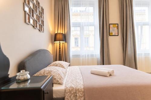 Marvelous 2BR flat with AC near Hauptbahnhof