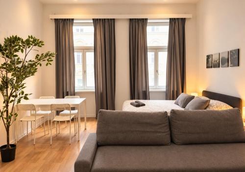 Stylish 2-room flat for 8 near Hauptbahnhof
