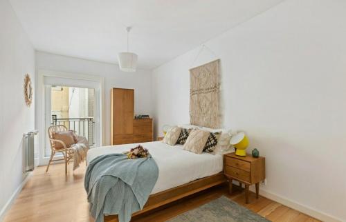 Beautiful 2 Bedroom Apartment in Bairro Alto