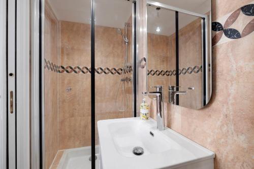 Moliere 1 chambre Cannes centre