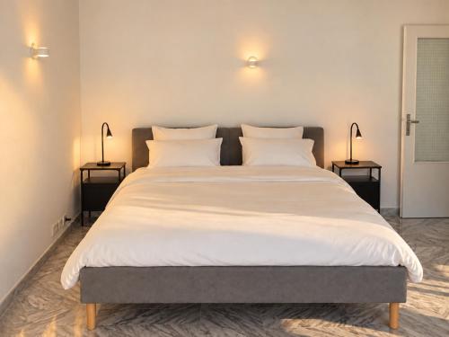 Cannes Montfleury Large Studio 37m2, 5min to Centre, with 9m2 Balcony, Walk to beach