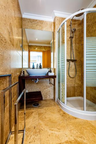 Serenity Villas