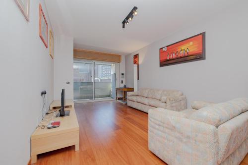 Spacious 180 Luxury Milan Apartment with 3 Bedrooms, 3 Baths & Jacuzzi Bocconi Campus