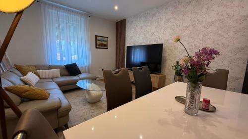 The Twenty Four, Zagreb City Center