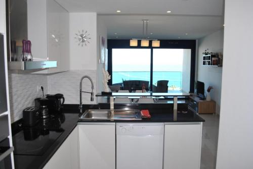 Sea Senses Sea View Apartment Punta Prima