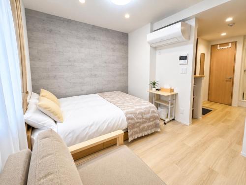 QC301, Newly Built in 2026, Oku-Asakusa Stay for Friends, Double Bed & Sofa Bed, Up to 3 Guests, Senso-ji 9 Minutes, Bus Stop 2 Minutes