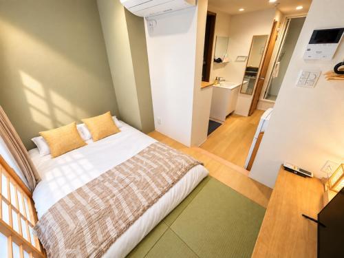 QC401, Newly Built in 2026, Traditional Tatami Room for 2, Double Futon, Private Kitchen, 9-Min Walk to Senso-ji