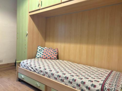 Room for female students & professionals in Central Rome