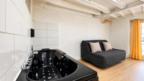 Saint-Germain Studio Apartment Near Notre-Dame