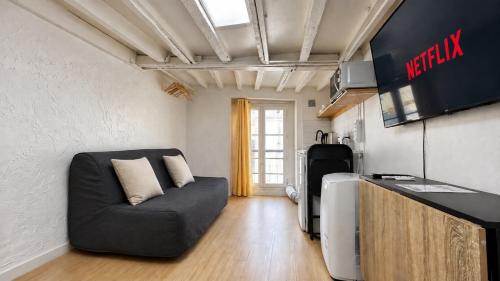 Saint-Germain Studio Apartment Near Notre-Dame