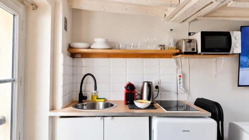 Saint-Germain Studio Apartment Near Notre-Dame