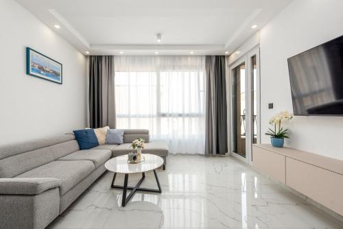 Apartment "Cesarica" - 5 Min Walk to Beach