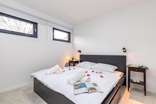 Pool Apartment Sapore Di Mare 4 - Happy Rentals