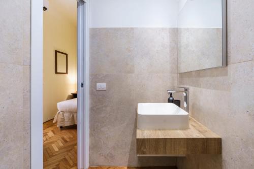 Michelangelo Apartment