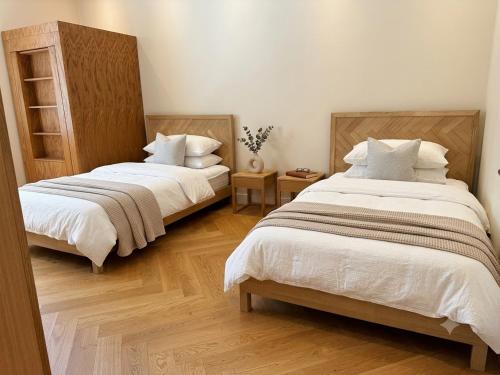 2BR, luxury, first district