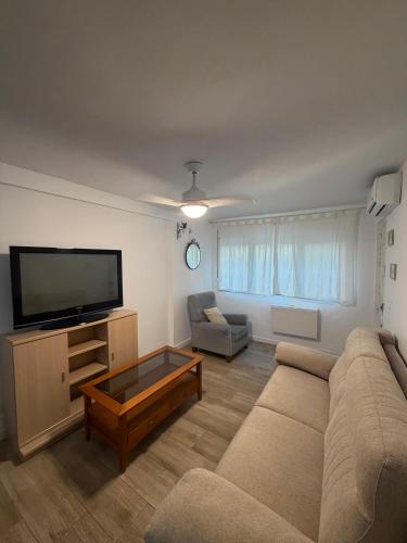 MalagaOnBeach 3 - Huelin - a 5 min de la playa y del centro - Two bedrooms - up to 4 people