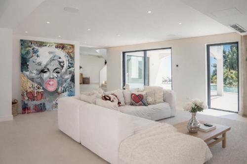 Villa Luz Bliss Smart Home with Sea View Pool Sauna and Cinema