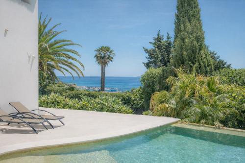 Villa Luz Bliss Smart Home with Sea View Pool Sauna and Cinema