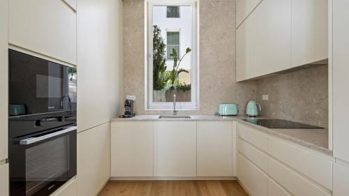 NEW Luxury 1-bedroom Townhouse for 4 with Rooftop