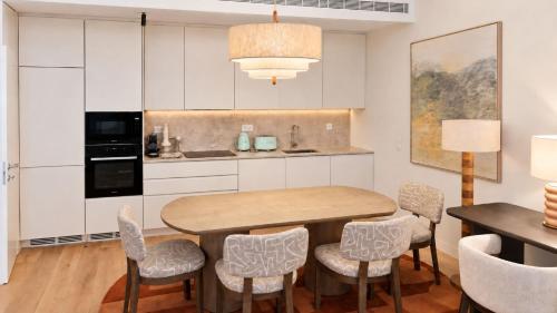 NEW Luxury 2BR Townhouse for 6 with Sun Deck