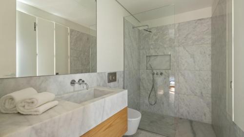 NEW Luxury Apartment with Botanical Garden Outlook