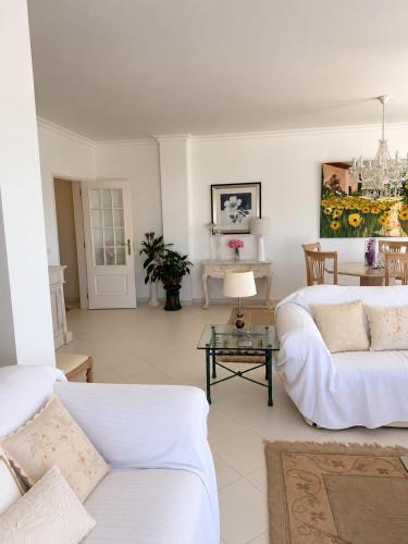 Vilamoura marina retreat top floor apartment