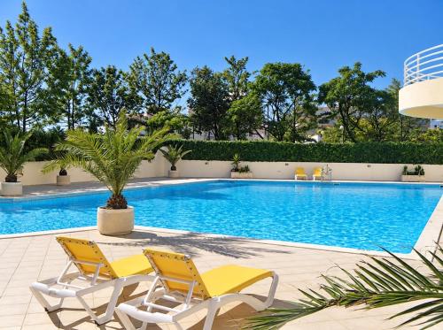 Vilamoura marina retreat top floor apartment