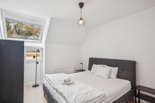 Modern Stay near Kahlenberg & Vineyards