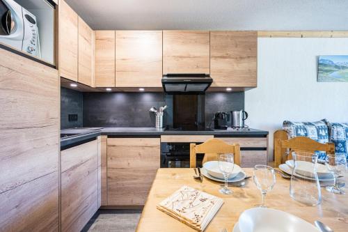 Résidence Cote D'or - Appartement spacieux · Départ et retour skis aux pieds ·Balcon MAE-0514