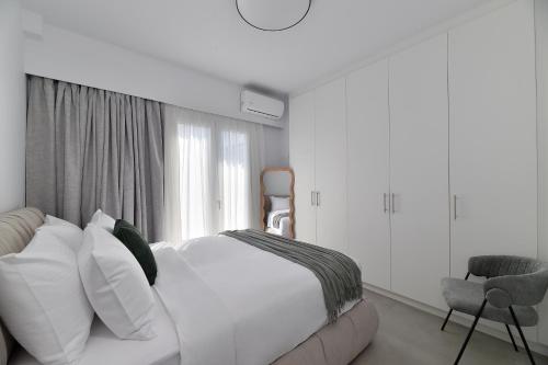 PJ Zeas Royal Junior Penthouse side sea view