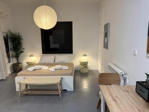 Minimal Boutique Studio in Kolonaki