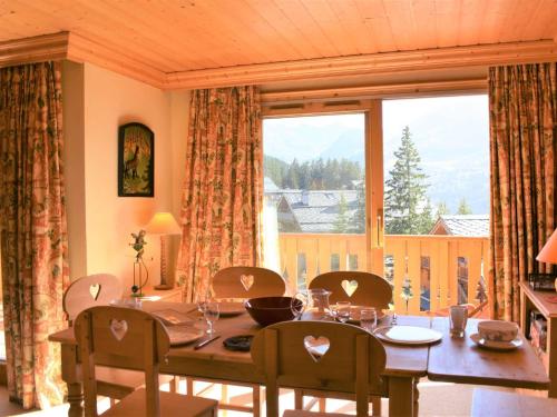 Appartement skis aux pieds, vue vallée - 4 pers.
