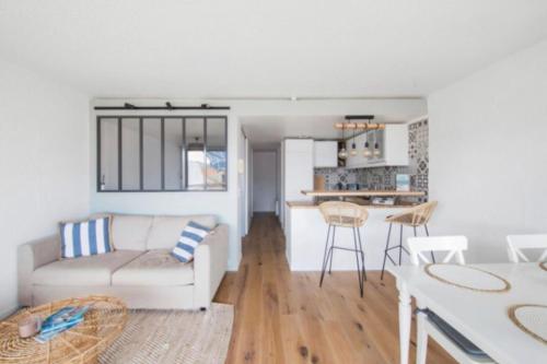 Apartment next to the beach - 4P