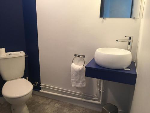 Bagnoles Hotel - Contact Hotel