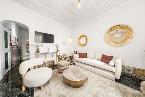 Historic 3BR Central Lisbon Sleeps 8