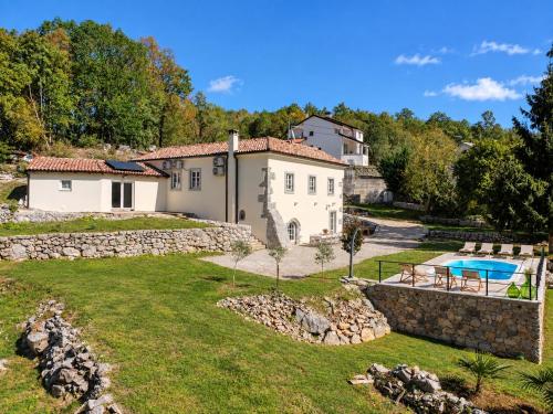 Villa Stancija Kavali stone house, Zvoneća-Opatija
